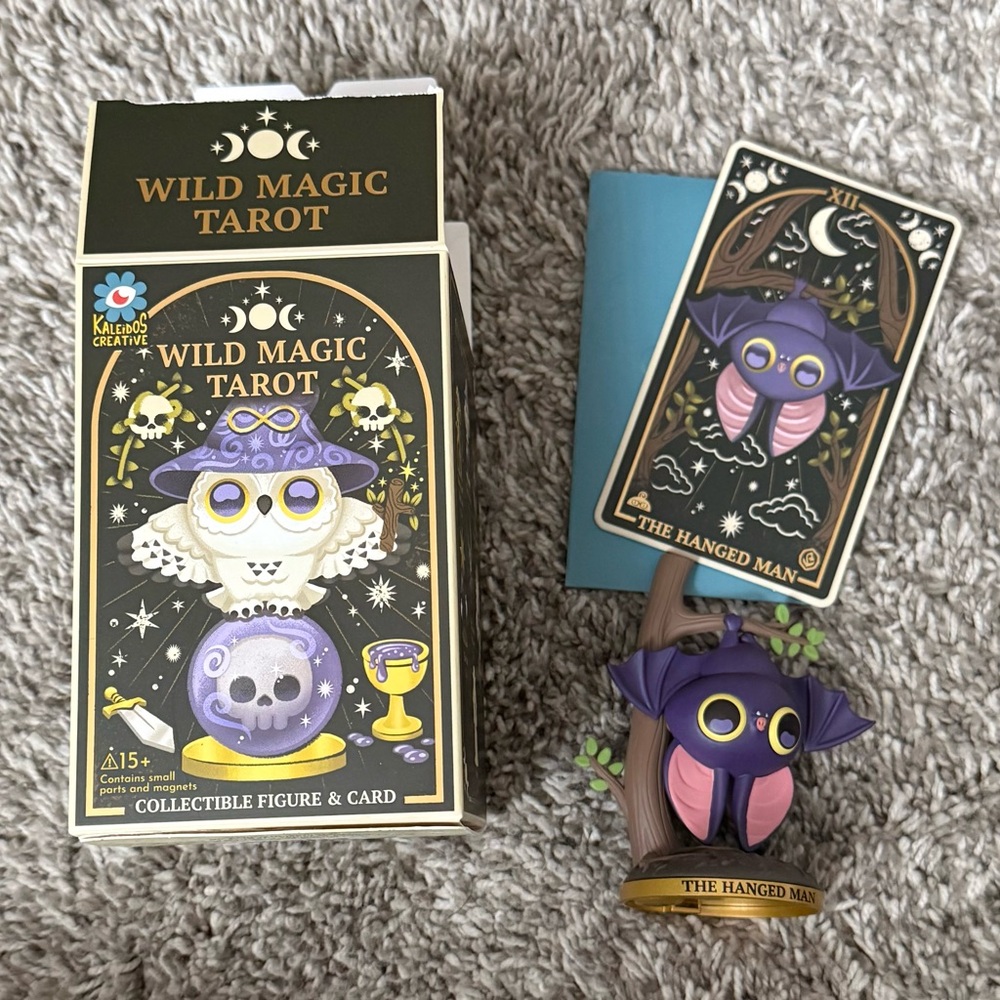 Wild Magic Tarot - Collectible Figure & Card Set